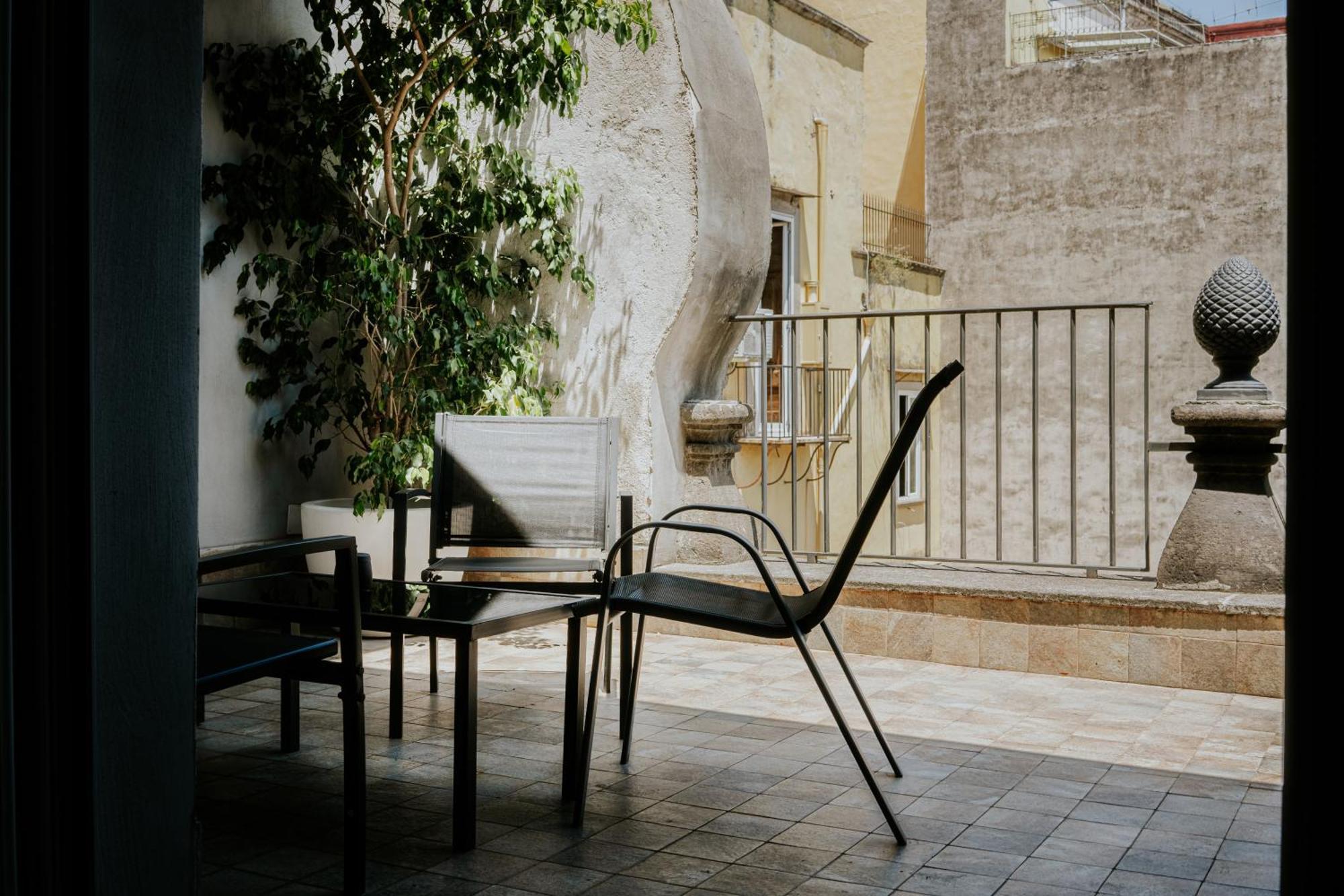 La Bella Vita Luxury Apartament And Travel Solution Neapel Exterior foto
