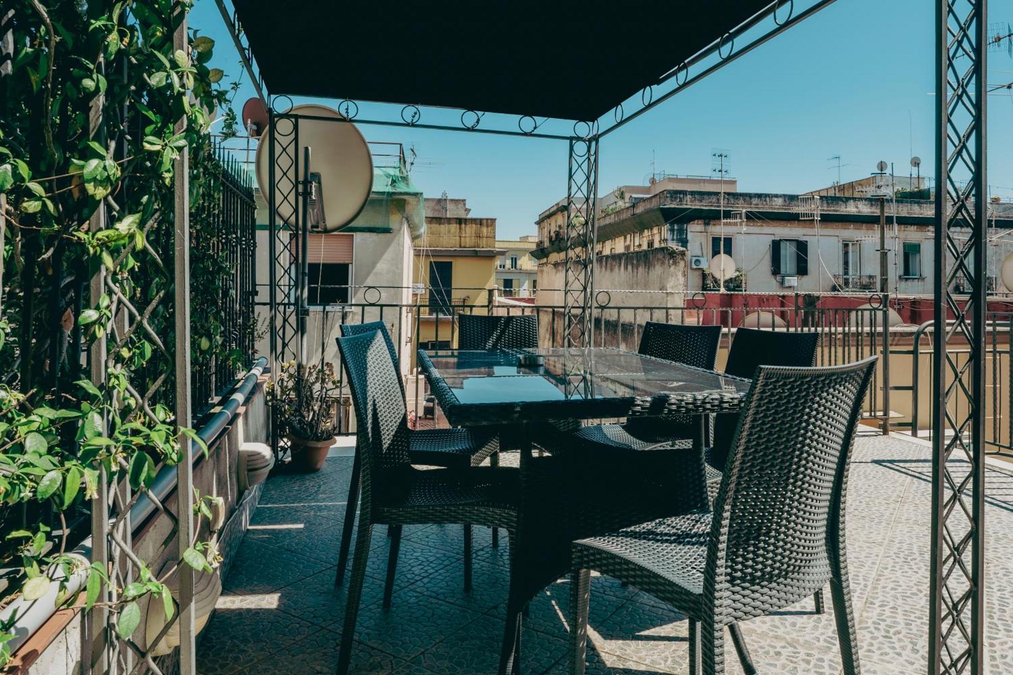 La Bella Vita Luxury Apartament And Travel Solution Neapel Exterior foto